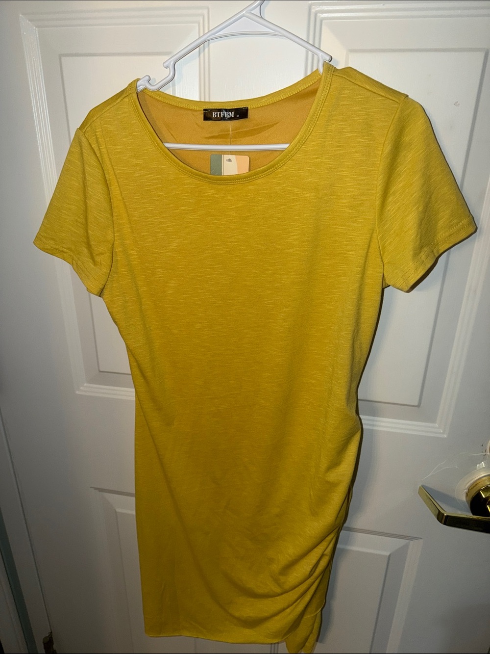 BFOUND Women's Canary Yellow Short Sleeve Scoop Neck Top